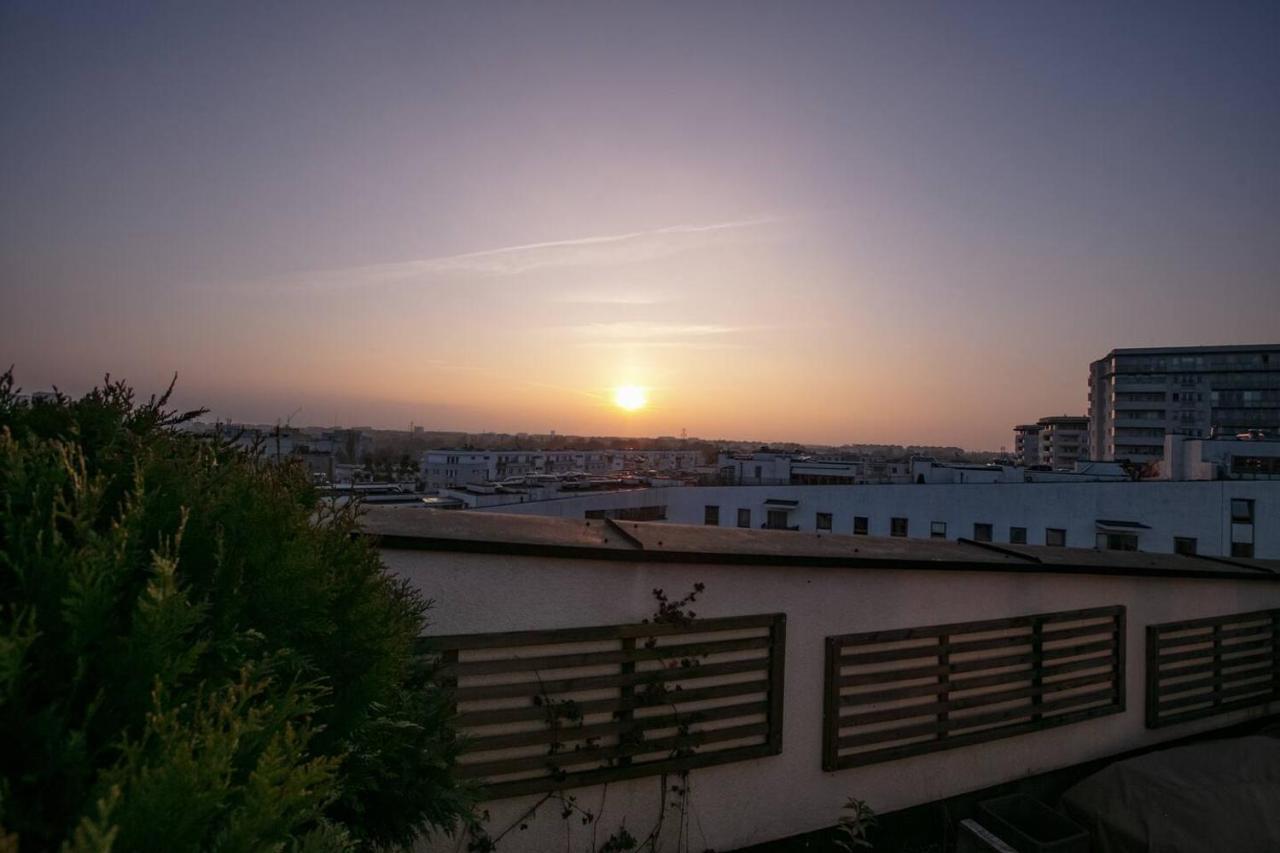 Dwupoziomowy, Rodzinny Apartament. Ochrona, Garaz. ワルシャワ エクステリア 写真
