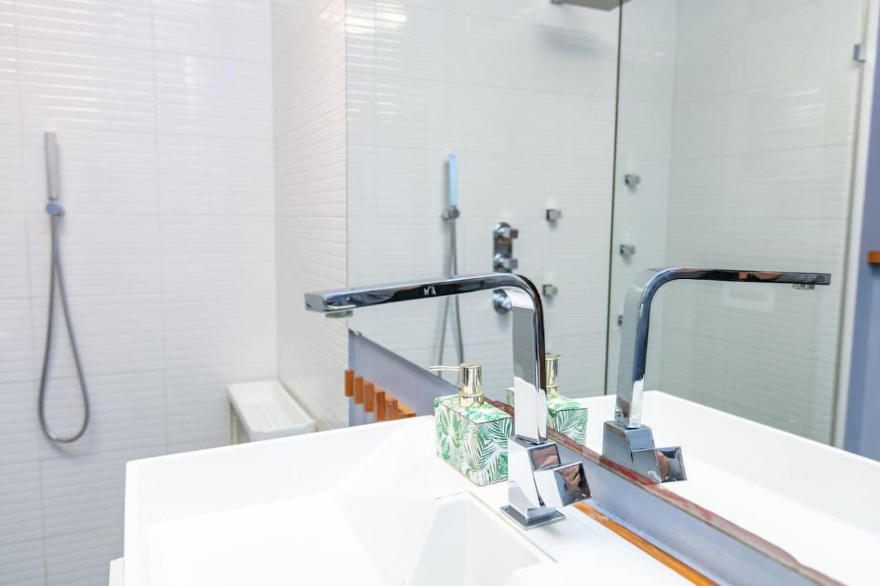 Dwupoziomowy, Rodzinny Apartament. Ochrona, Garaz. ワルシャワ エクステリア 写真
